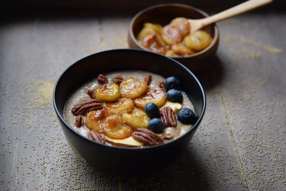 Porridge de amaranto y plátano caramelizado