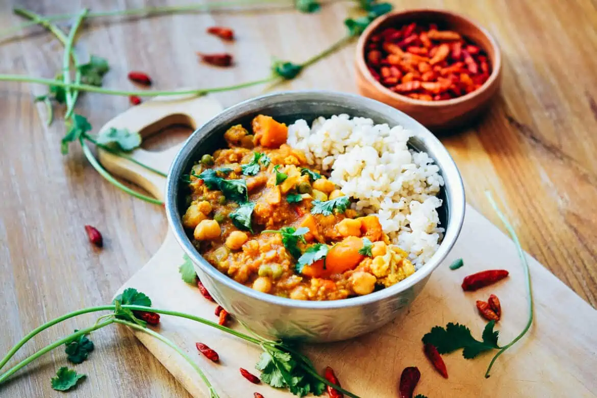 Curry de verduras y garbanzos. Receta vegana