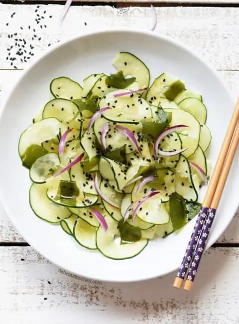 Ensalada oriental de pepino y wakame