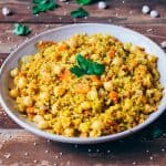 Quinoa con garbanzos y cúrcuma