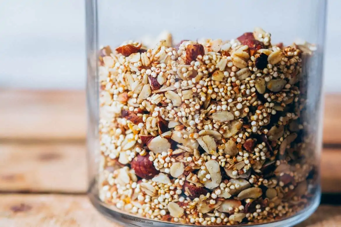 Granola de quinoa y naranja