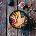 Smoothie bowl de caqui y canela 2