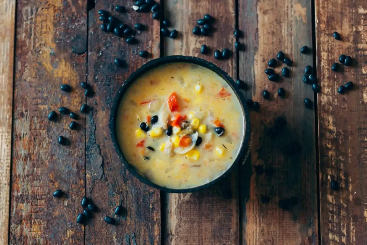 Sopa de maiz o choclo con frijoles y coco