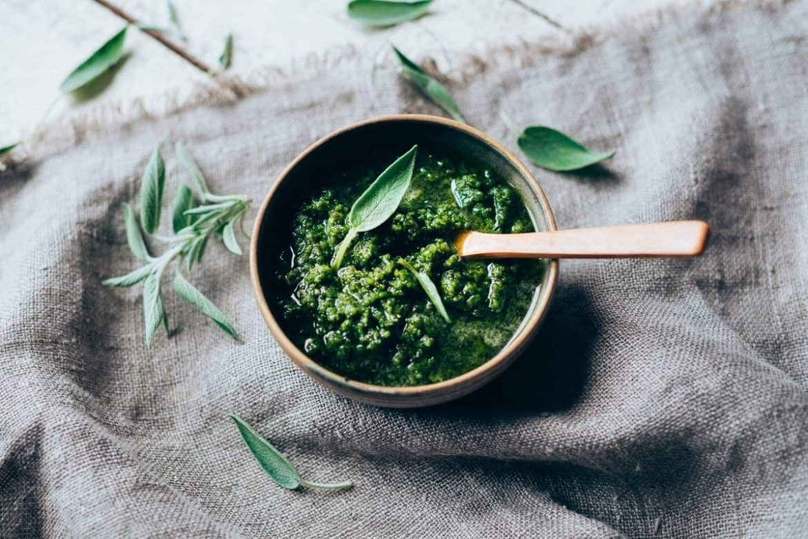 Pesto Vegano con Salvia | Delicias Kitchen