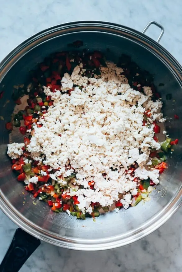 Sofrito y tofu para fajitas