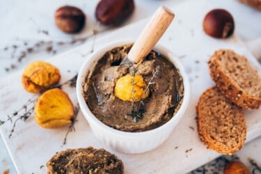 Paté de champiñones y castañas vegano