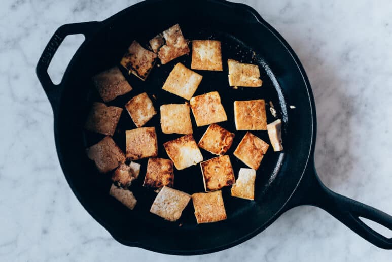 Ensalada de tofu a la plancha