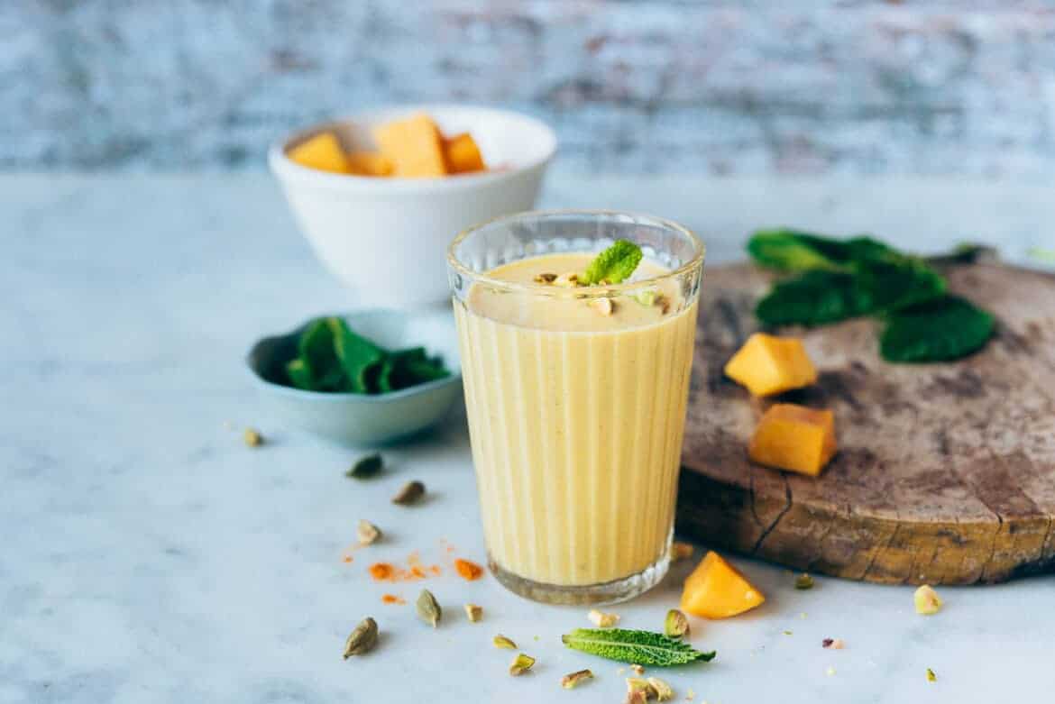 Lassi vegano de mango. Receta fácil