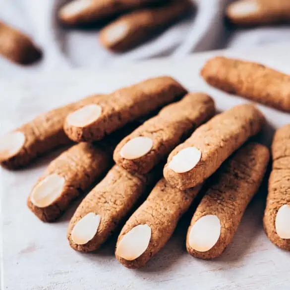 Dedos de bruja para Halloween. Receta de galletas