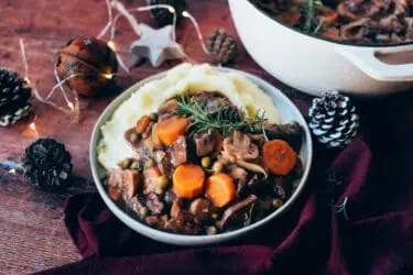 Bourguinon vegano de seitan y champiñones