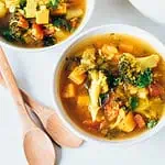 Sopa de verduras saludable. Receta detox