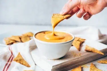 Queso cheddar vegano